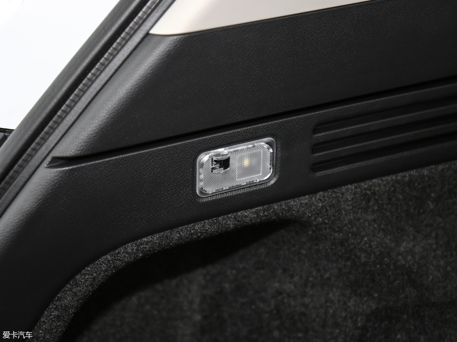 2019���_�� 220 TURBO CVT��Ӣ�� ��(gu��)VI