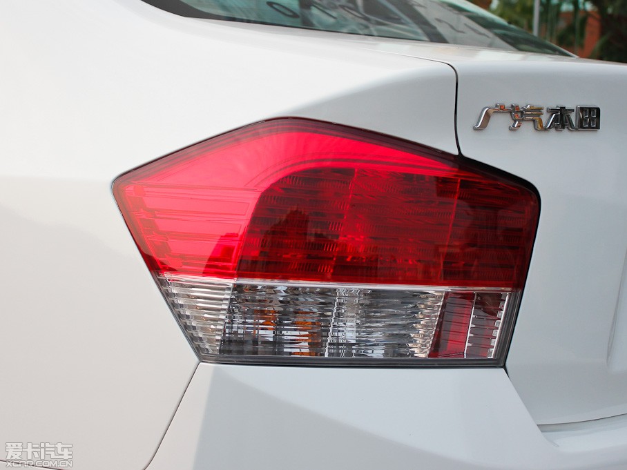 2009h 1.5L Ԅ(dng)Ӣ