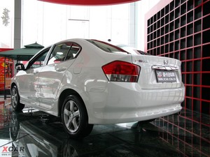 2009款1.5L 手动精英版 整体外观