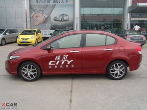 2009款1.8L 自动豪华版 正侧（左）