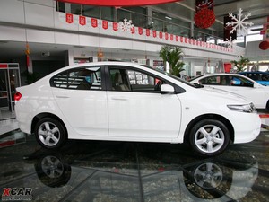 2009款1.5L 手动精英版 整体外观