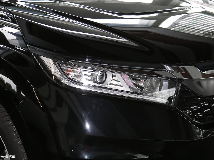 2019ڵ 240TURBO (q)Ӣ