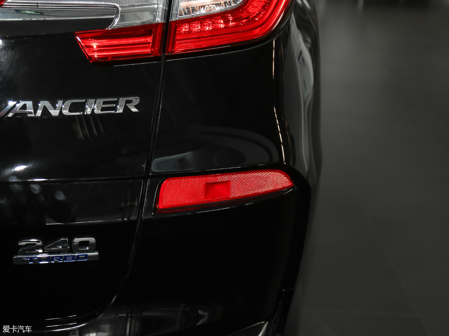 2019ڵ 240TURBO (q)Ӣ