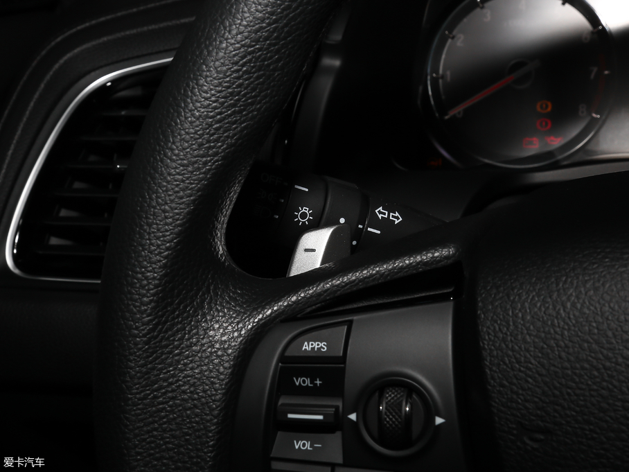 2019ڵ 240TURBO (q)Ӣ