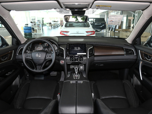 2019款240TURBO 两驱尊享·星空限量版 内饰全景