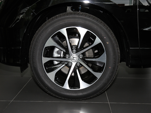 2019款240TURBO 两驱精英版 轮圈