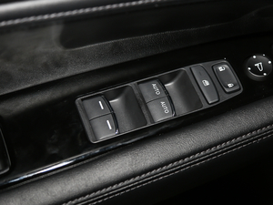 2019240TURBO 򌾫Ӣ {܇ƅ^	