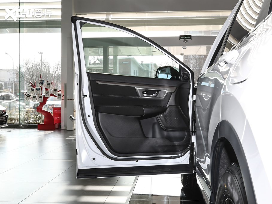 2020Ӱ 240TURBO CVT(q)A