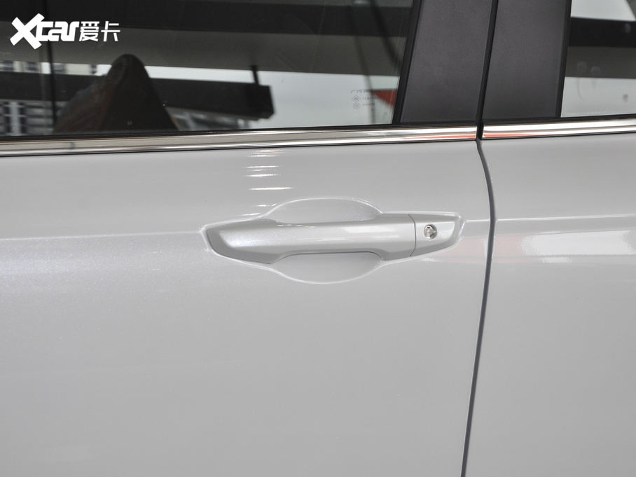 2020Ӱ 240TURBO CVT(q)Ӣ