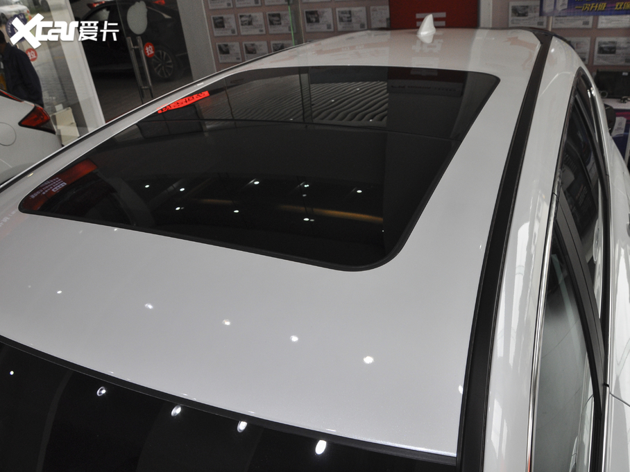 2020Ӱ 240TURBO CVT(q)Ӣ