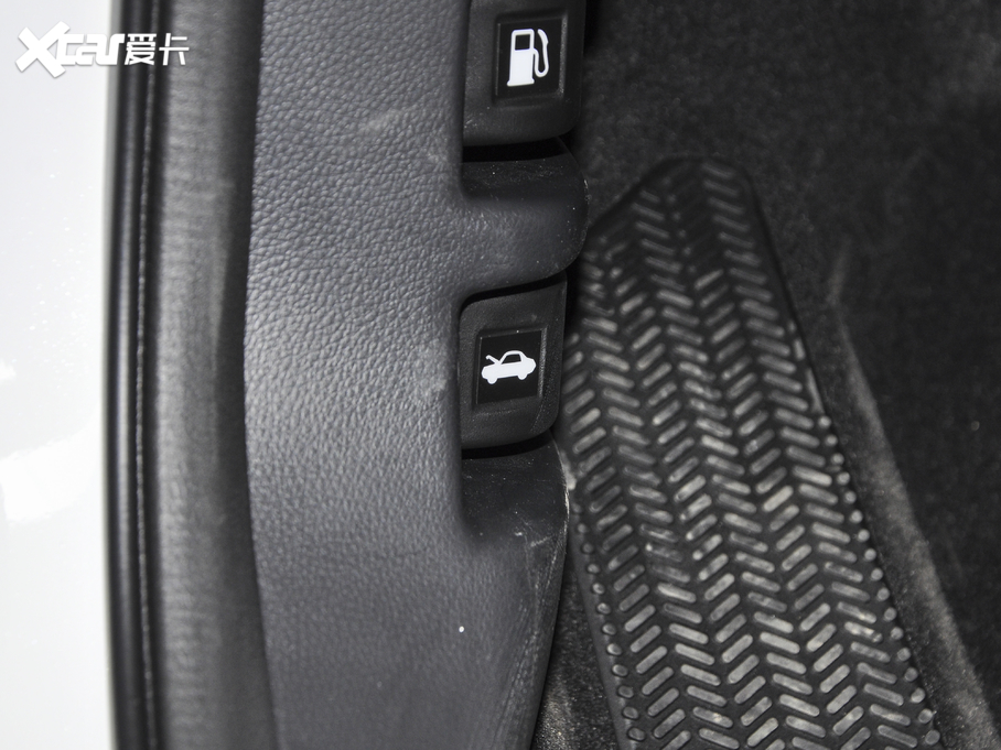 2020Ӱ 240TURBO CVT(q)Ӣ