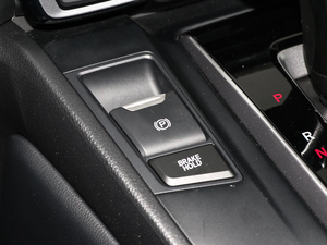 2020240TURBO CVT v܇Ƅ