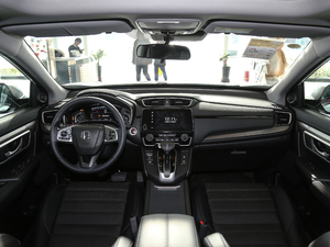 2020款240TURBO CVT两驱豪华版 内饰全景