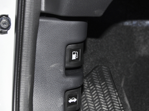 2020240TURBO CVT(q)Ӣ п؅^(q)