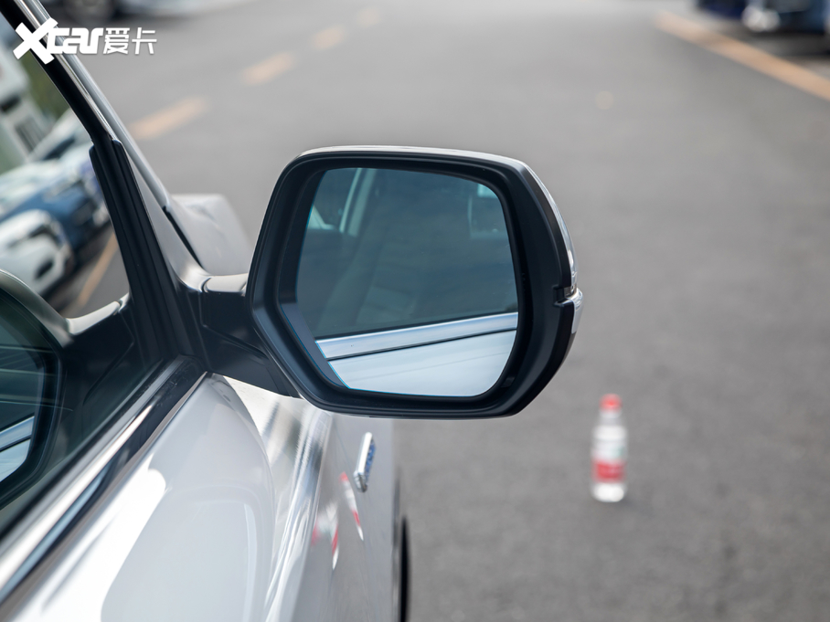 2020���Ӱ�J����� 2.0L ����J�����A��