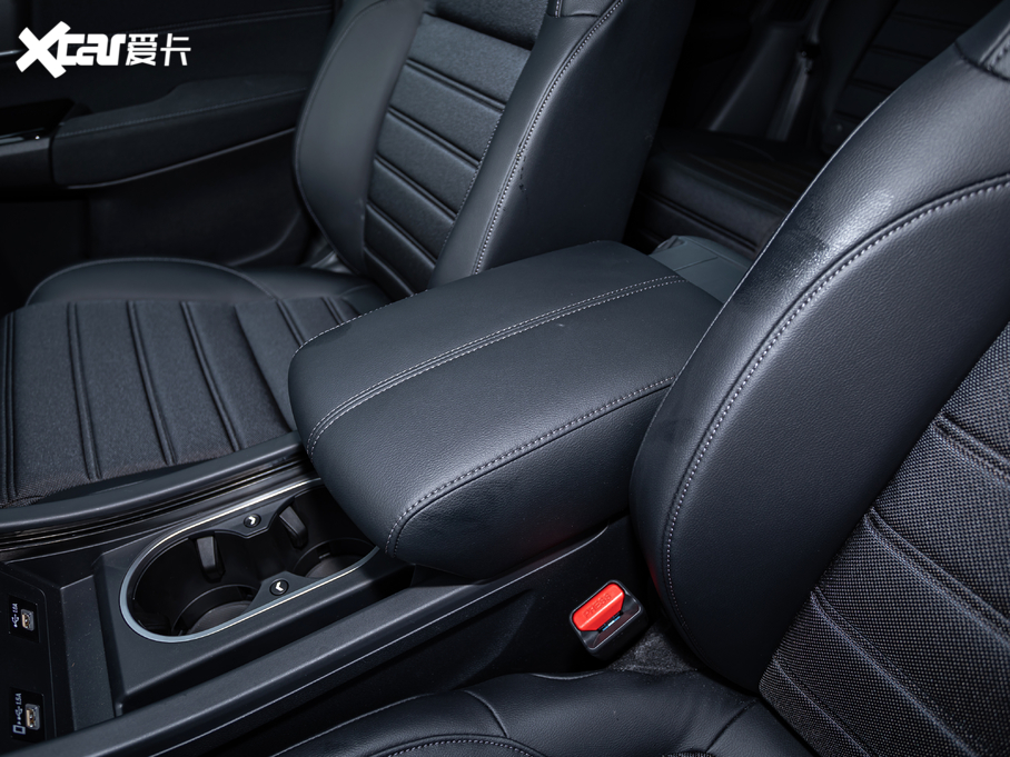 2020���Ӱ�J����� 2.0L ����J�����A��