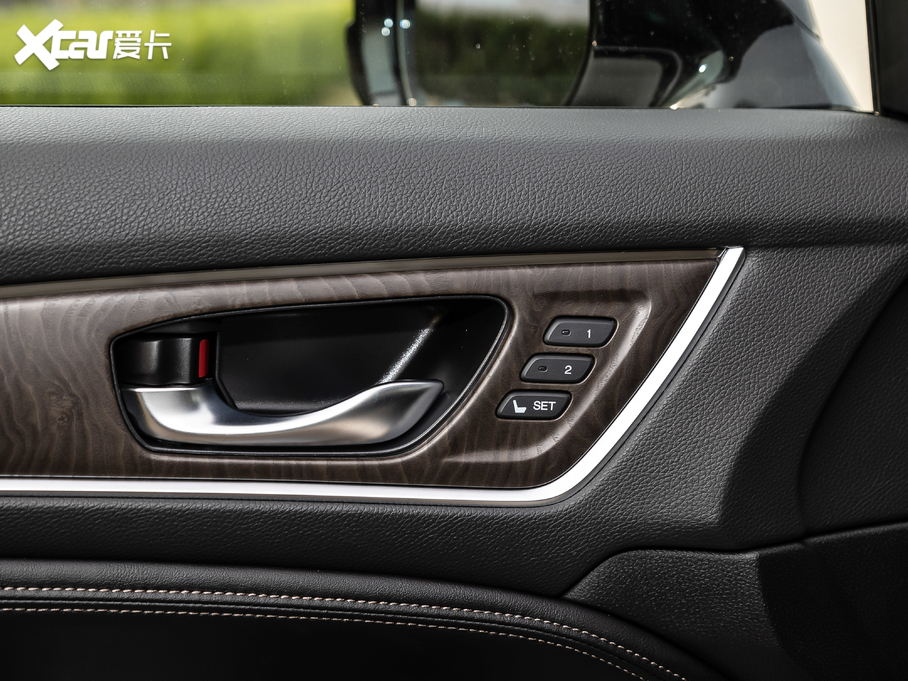 2020ڵ 370TURBO  pɫ