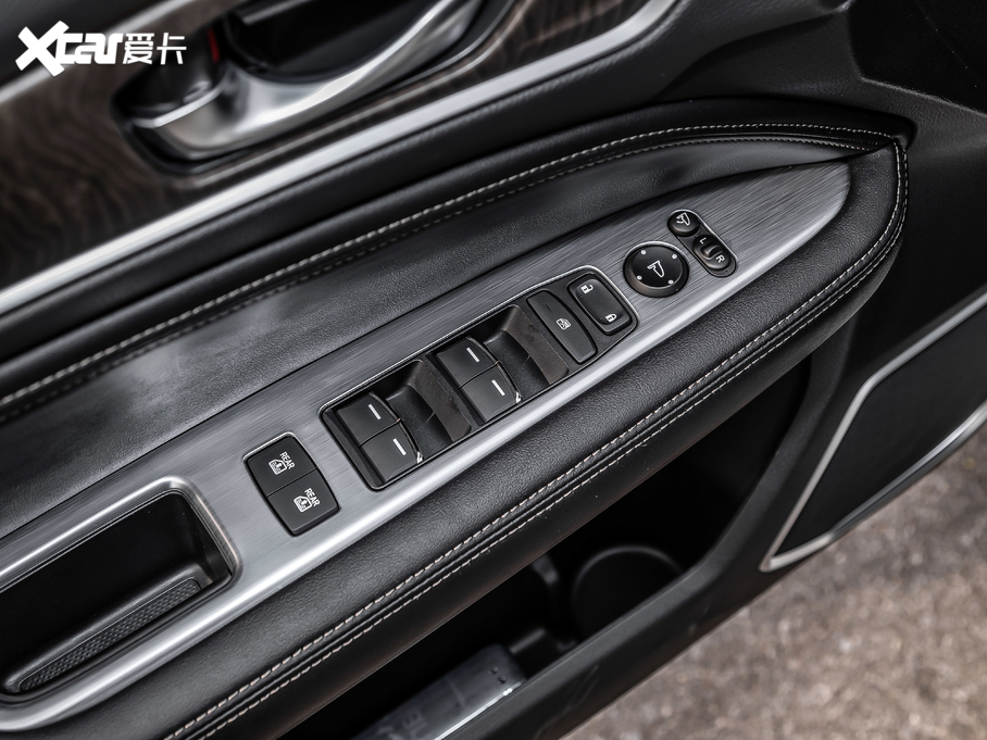 2020ڵ 370TURBO  pɫ