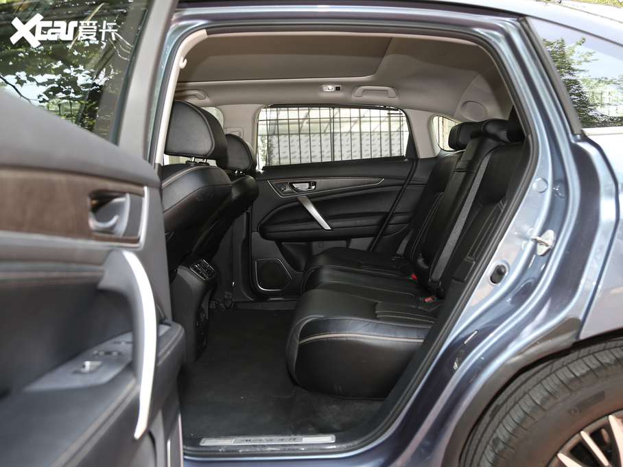 2020ڵ 370TURBO  pɫ