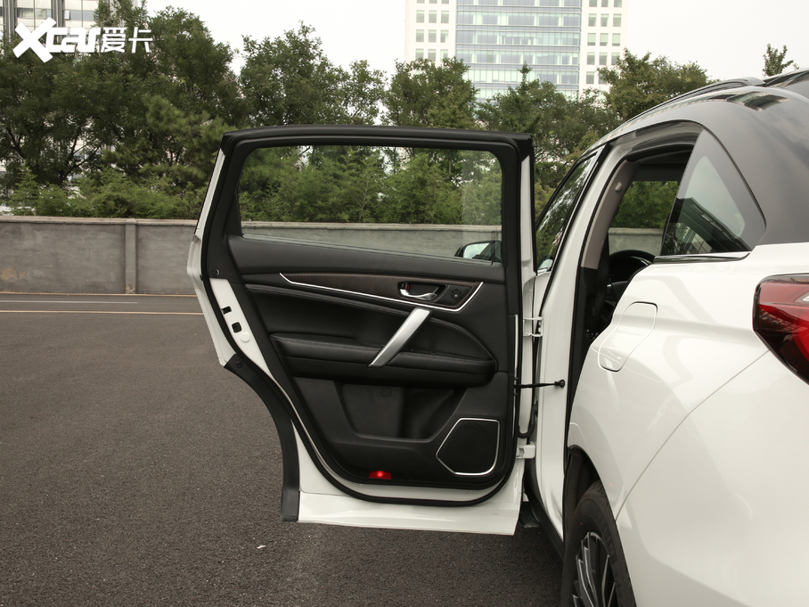 2020ڵ 370TURBO  pɫ