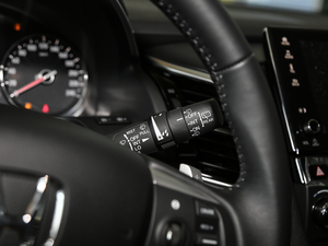 2020款370TURBO 两驱豪华版 中控区