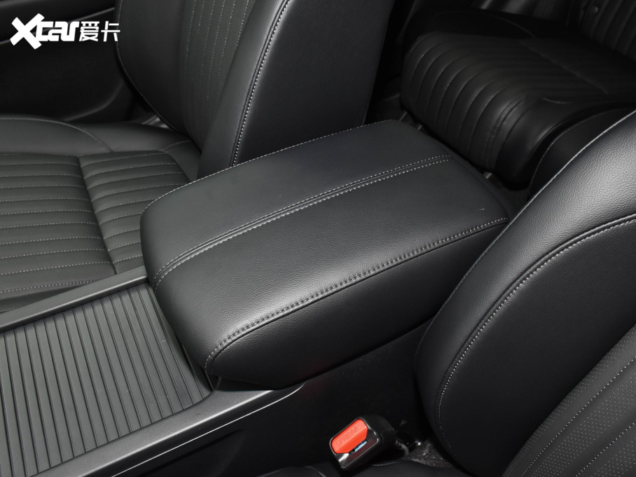 2021Ӱ 240TURBO CVTҹ