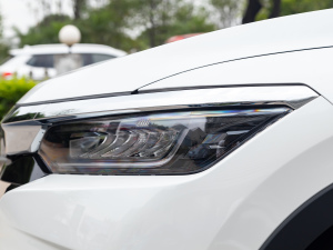 2021240TURBO CVT򌾫Ӣ ^