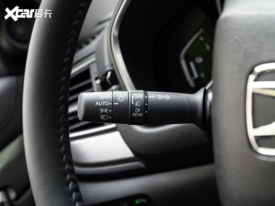 2021���Ӱ�J����� 2.0L ����J�����A��