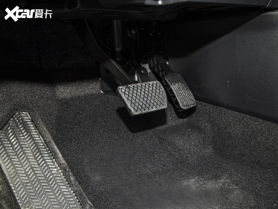 2021���Ӱ�J����� 2.0L ����J����ҹ��