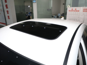 2022款180Turbo CVT豪华版 车顶