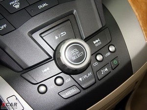 2009款2.4L 豪华版 中控区