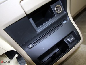 2009款2.4L 豪华版 中控区