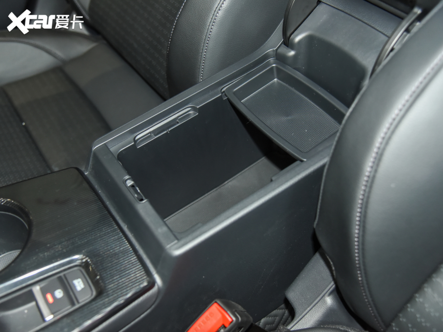 2022͸ 240TURBO CVTҹA