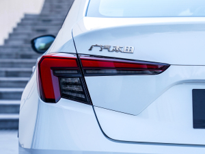 2022240TURBO CVT (x)(ji)^