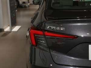 2022240TURBO CVTҹƼ ^