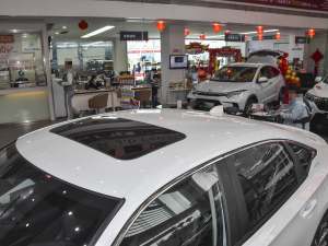 2022240TURBO CVTA ܇