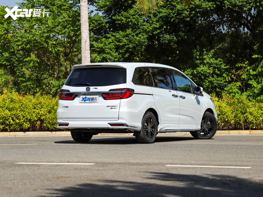 2022?yun)Wِ 2.0L e:HEV J