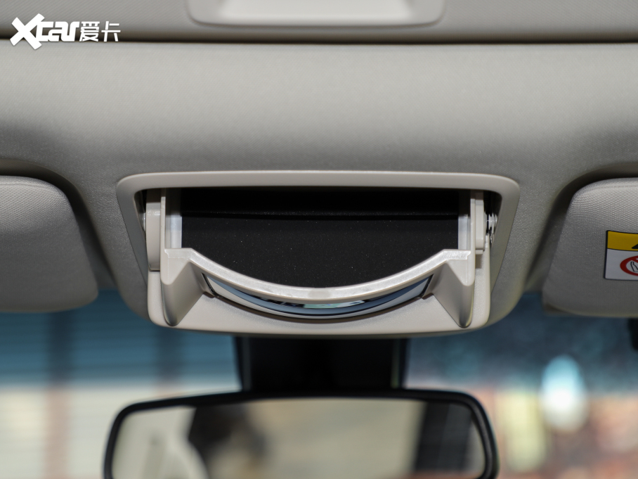 2022Wِ 2.0L e:HEV J