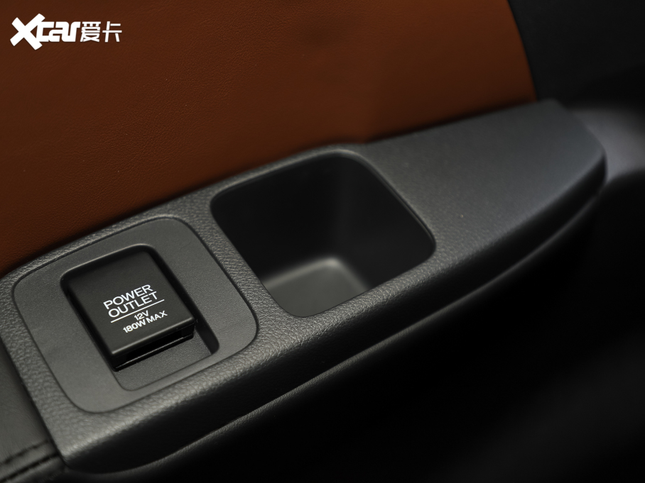 2022Wِ 2.0L e:HEV J