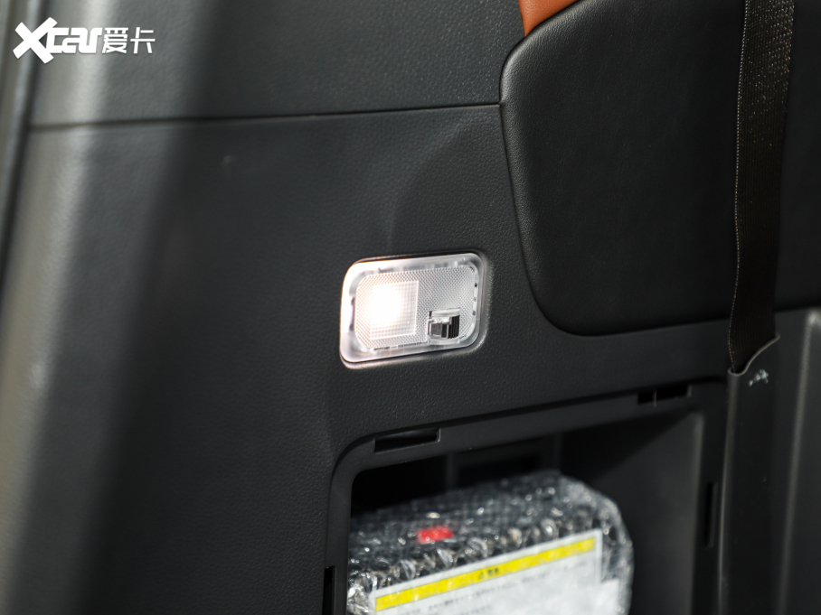 2022Wِ 2.0L e:HEV J