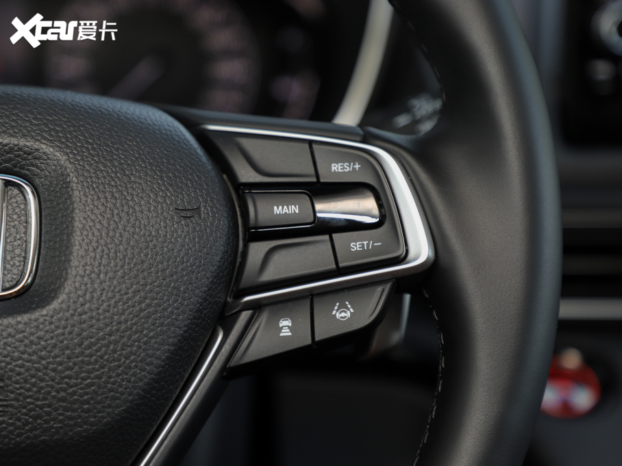 2022Wِ 2.0L e:HEV J