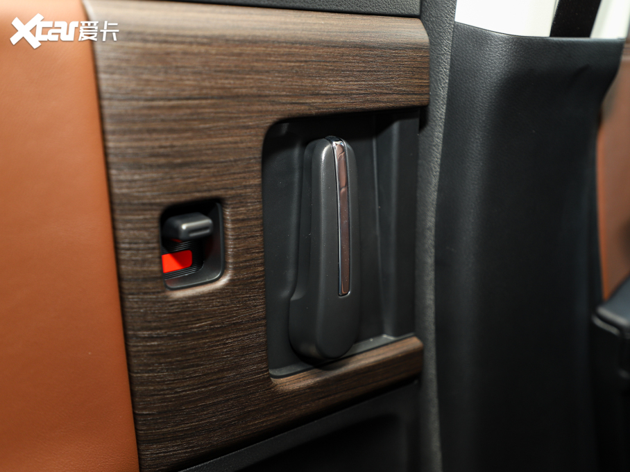 2022Wِ 2.0L e:HEV J