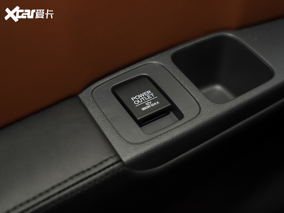 2022Wِ 2.0L e:HEV J