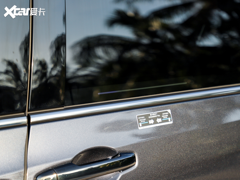 2022Wِ 2.0L e:HEV J