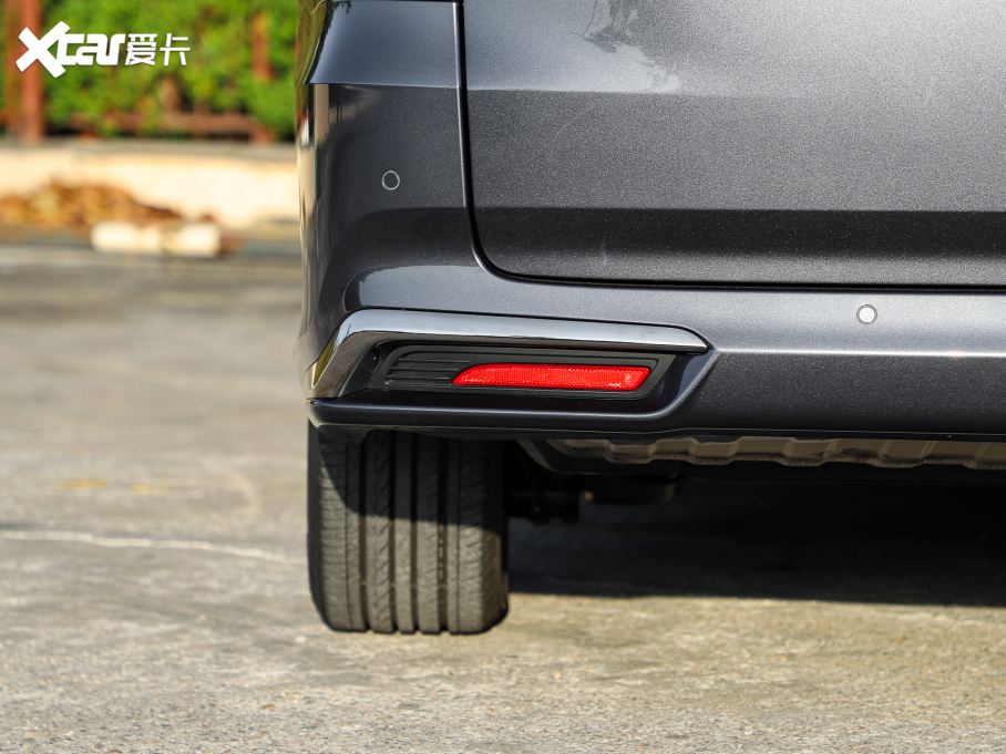 2022?yun)Wِ 2.0L e:HEV J