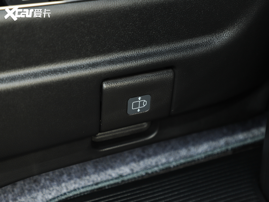 2022Wِ 2.0L e:HEV J