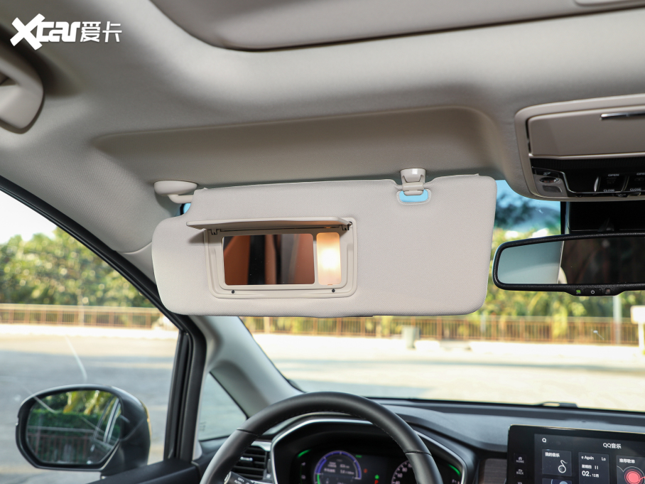 2022Wِ 2.0L e:HEV J