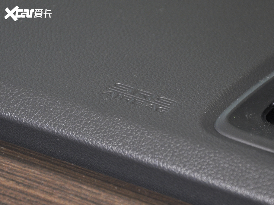 2022Wِ 2.0L e:HEV Jҫ