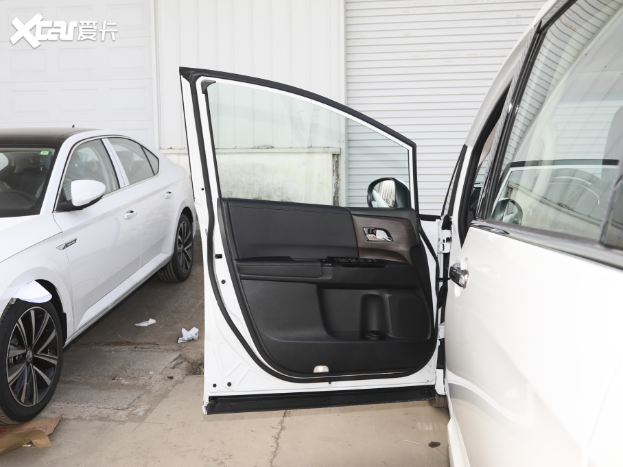 2022Wِ 2.0L e:HEV JI(lng)