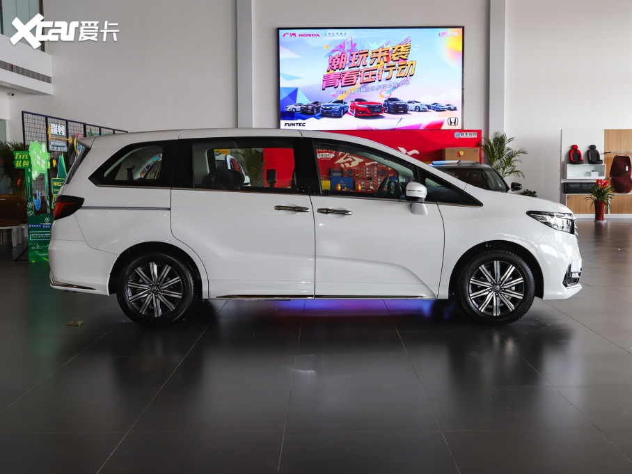 2022?yun)Wِ 2.0L e:HEV J